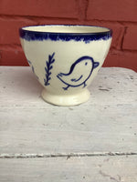 Bol à café tourné et peint à la main ,bleu et blanc avec oiseau