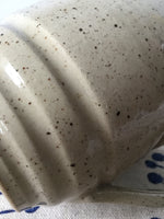 Mug en grès beige fabriqué à la main, prêt à livrer, ready to ship