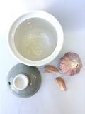 Pot à ail avec motif bas de laine.Funny Garlic cellar, with a wool sock pattern, wheel trowned pottery, handpainted ceramic.
