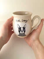 Tasse avec image de chien Boston terrier fabrication artisanale. Disponible aussi pour les gauchers. Boston terrier dog mug " handmade pottery ,also available for left handed