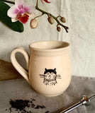 Tasse chat, avec une inscription "C’est chat qui est chat!" gaucher ou droitier disponible. Cat mug,  with an inscription "C’est chat qui est chat!" left handed or right handed available