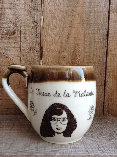 The auntie's mug "La tasse de la Matante" made of handtrowned porcelain clay